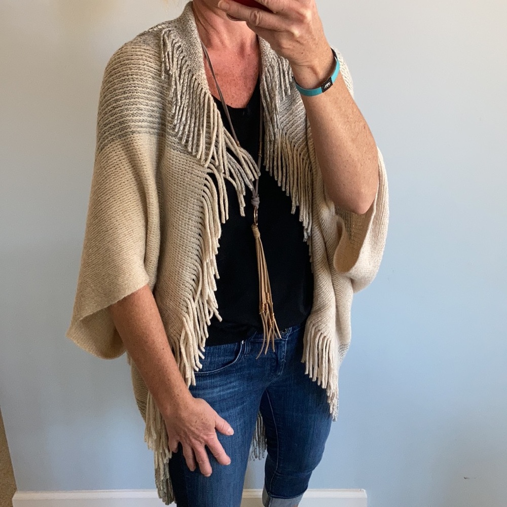 Oatmeal & Grey Fringed Sweater Kimono/Wrap - Picture 7 of 8